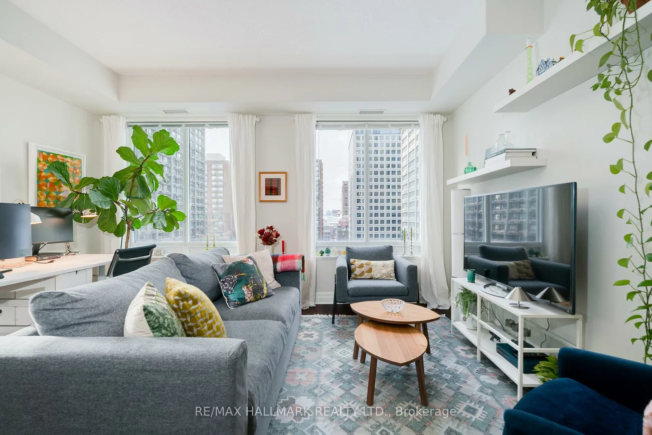 35, Balmuto, Bay Street Corridor, Toronto