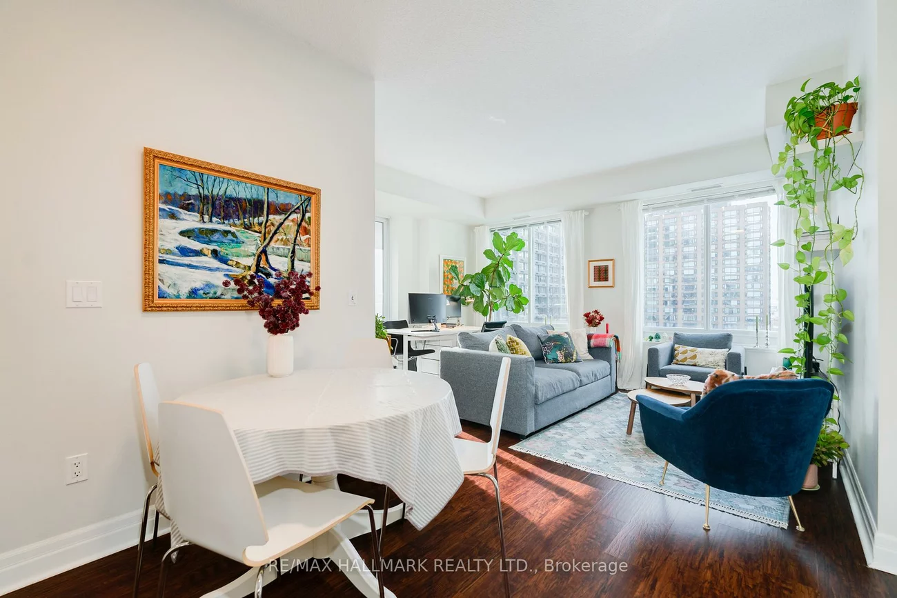 35, Balmuto, Bay Street Corridor, Toronto