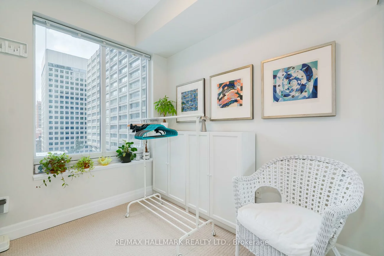 35, Balmuto, Bay Street Corridor, Toronto