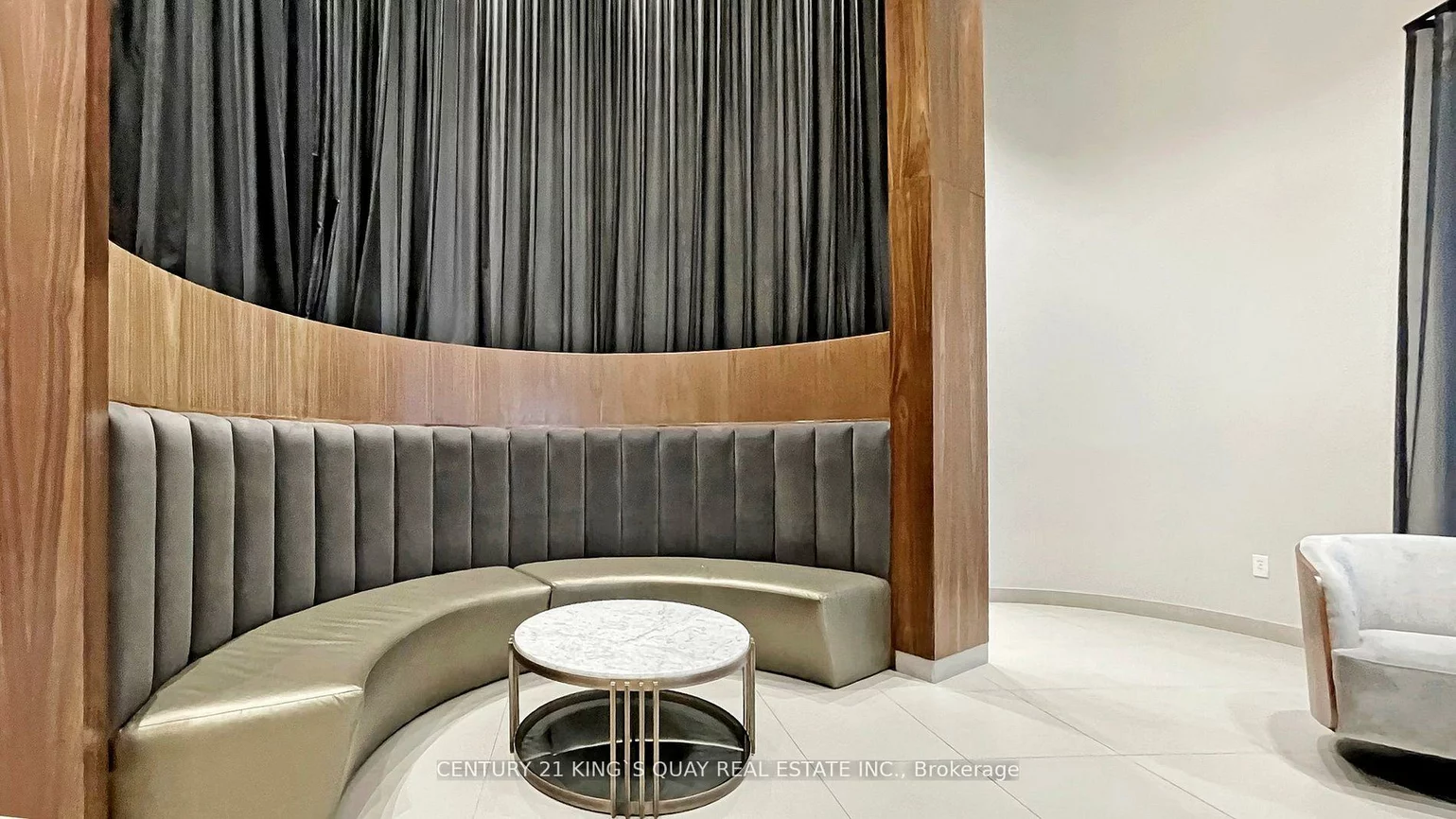 99, John, Waterfront Communities C1, Toronto