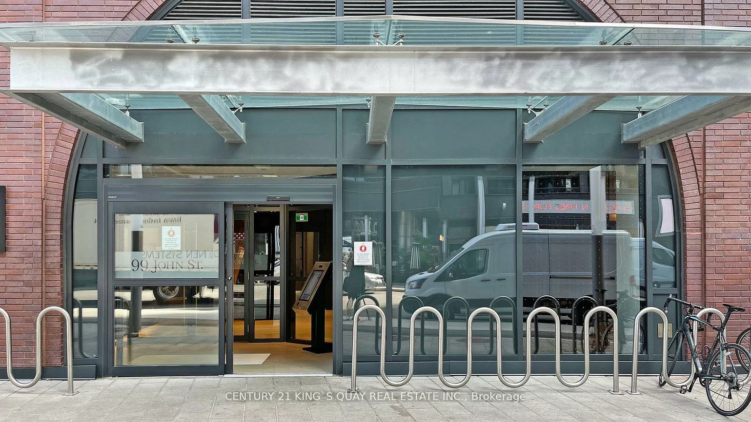 99, John, Waterfront Communities C1, Toronto