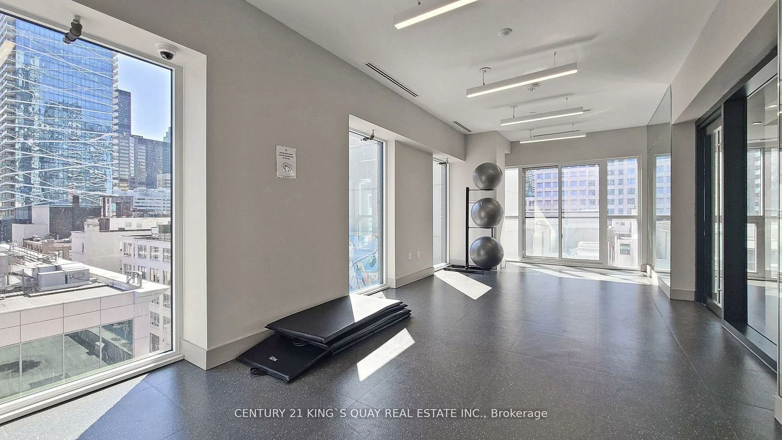 99, John, Waterfront Communities C1, Toronto