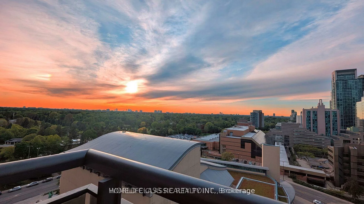 155, Beecroft, Lansing-Westgate, Toronto