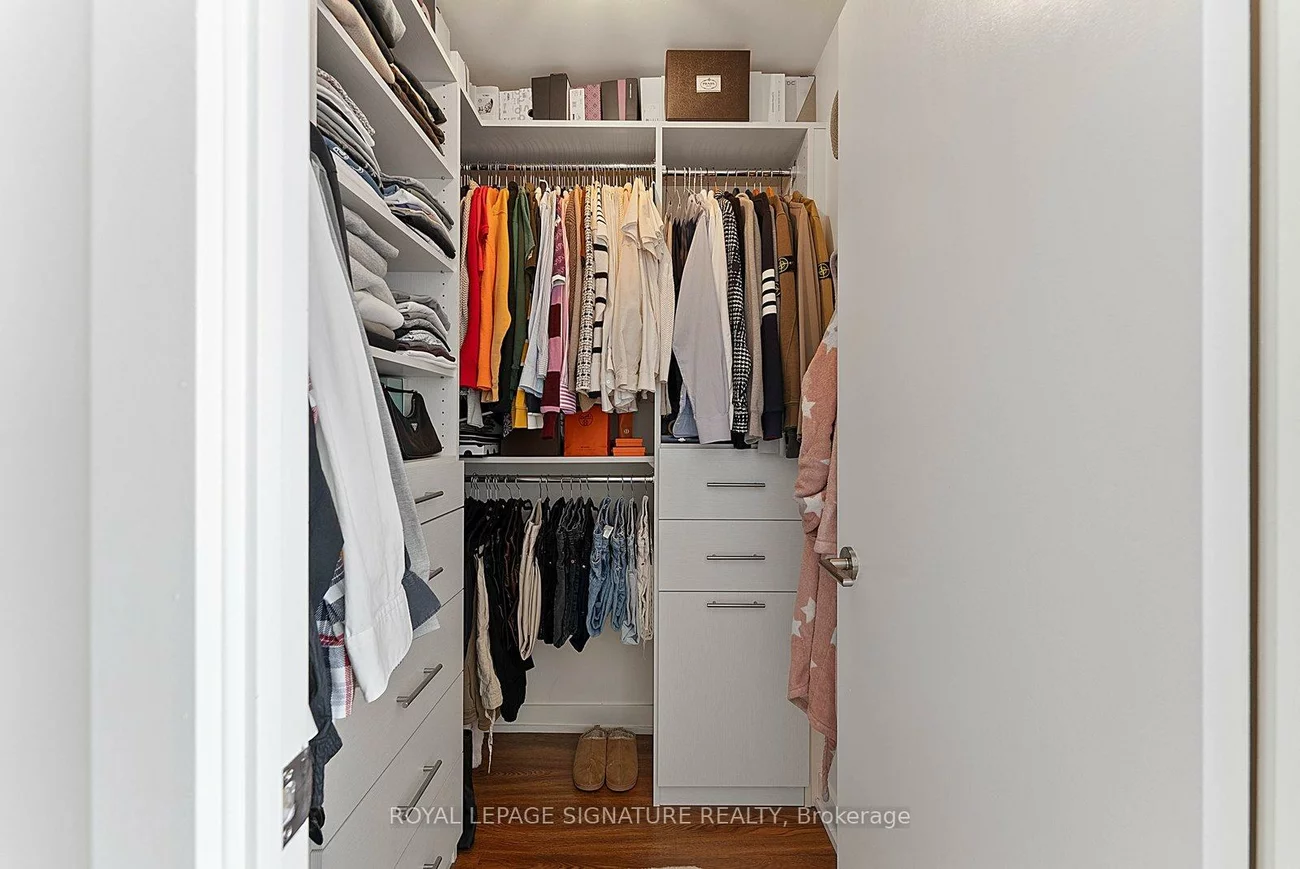 205, Manning, Trinity-Bellwoods, Toronto