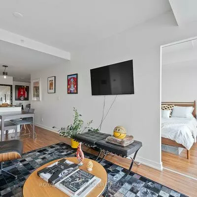 205, Manning, Trinity-Bellwoods, Toronto