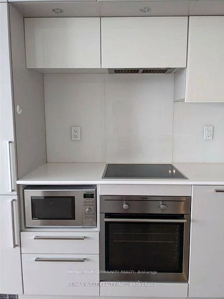 15, Grenville, Bay Street Corridor, Toronto