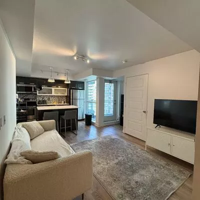 100, Western Battery, Niagara, Toronto