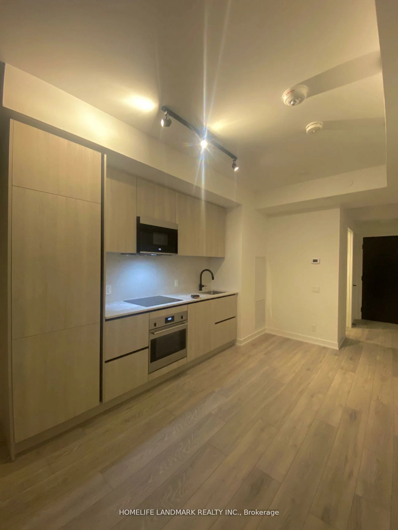 108, Peter, Waterfront Communities C1, Toronto