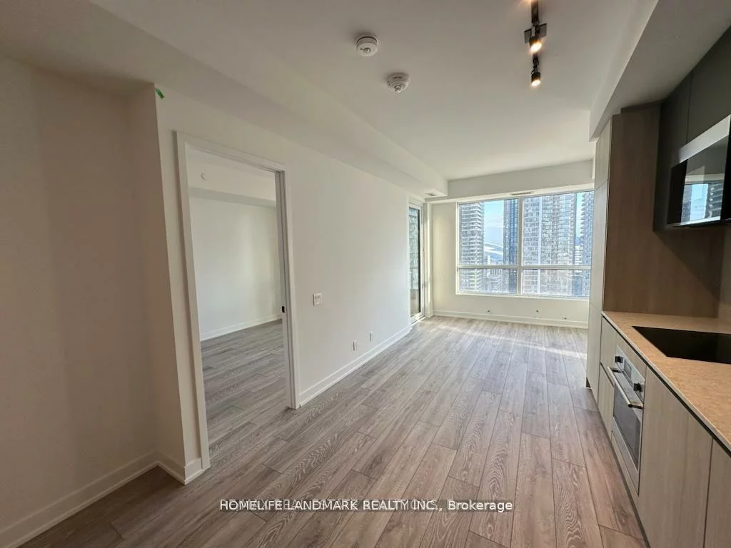 108, Peter, Waterfront Communities C1, Toronto