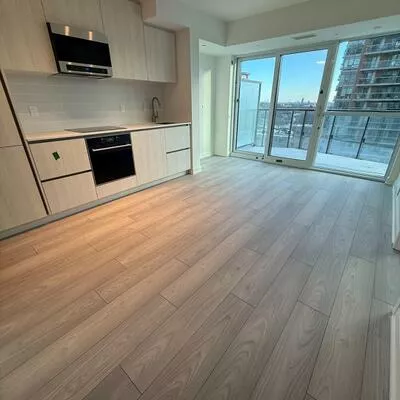 120, Broadway, Mount Pleasant West, Toronto