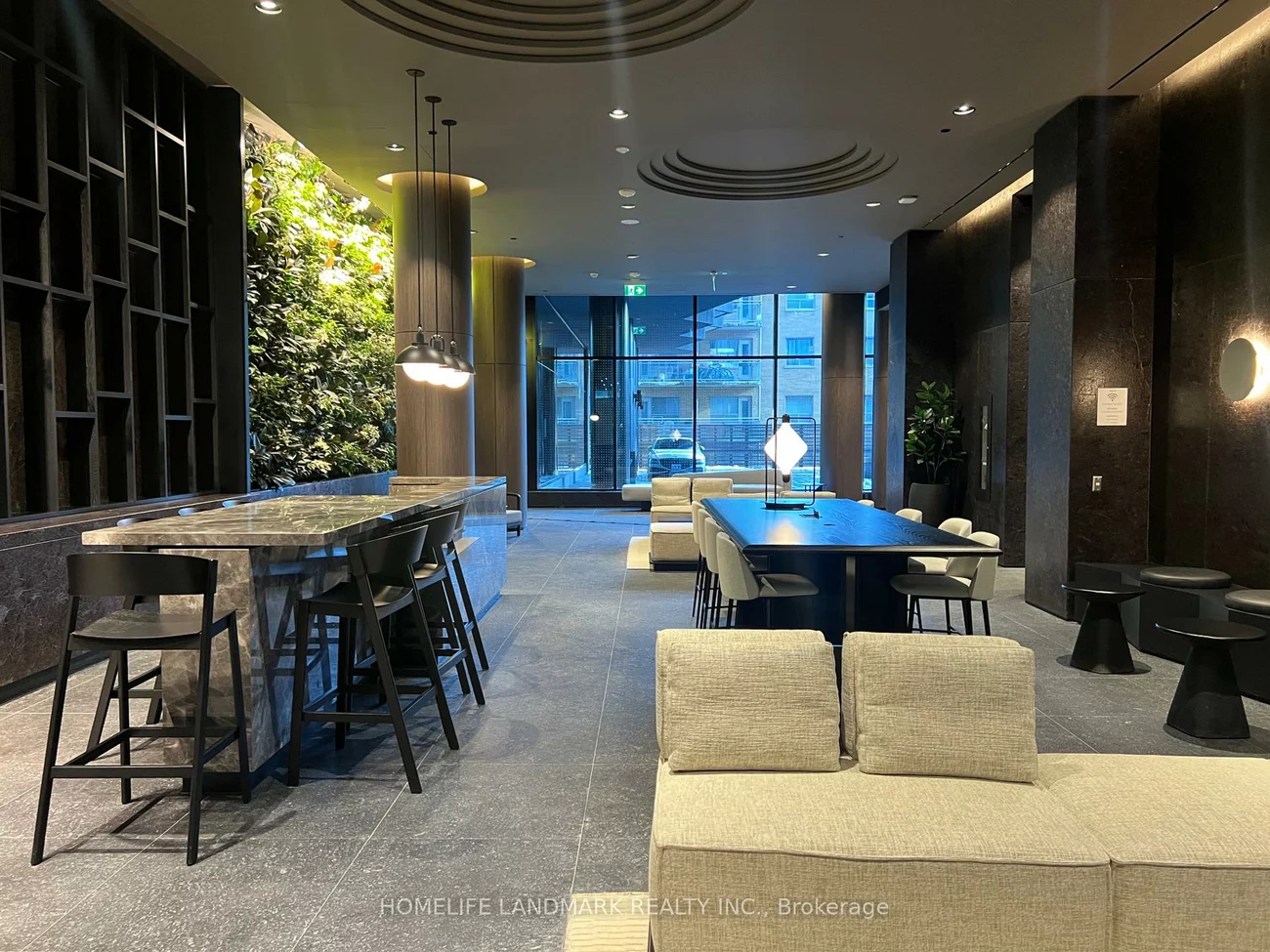 110, broadway, Mount Pleasant West, Toronto