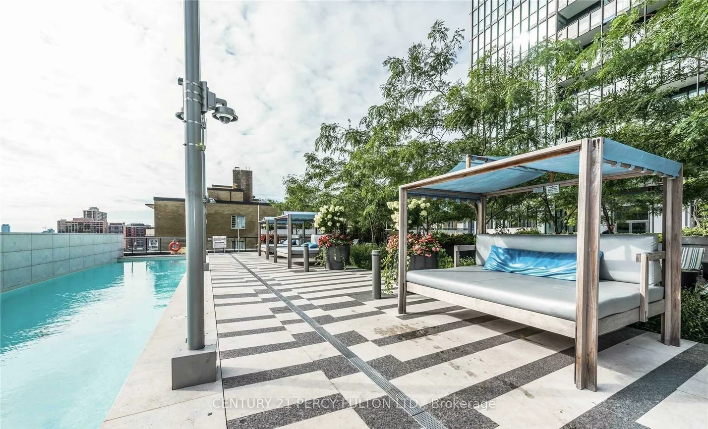 101, Charles, Church-Yonge Corridor, Toronto