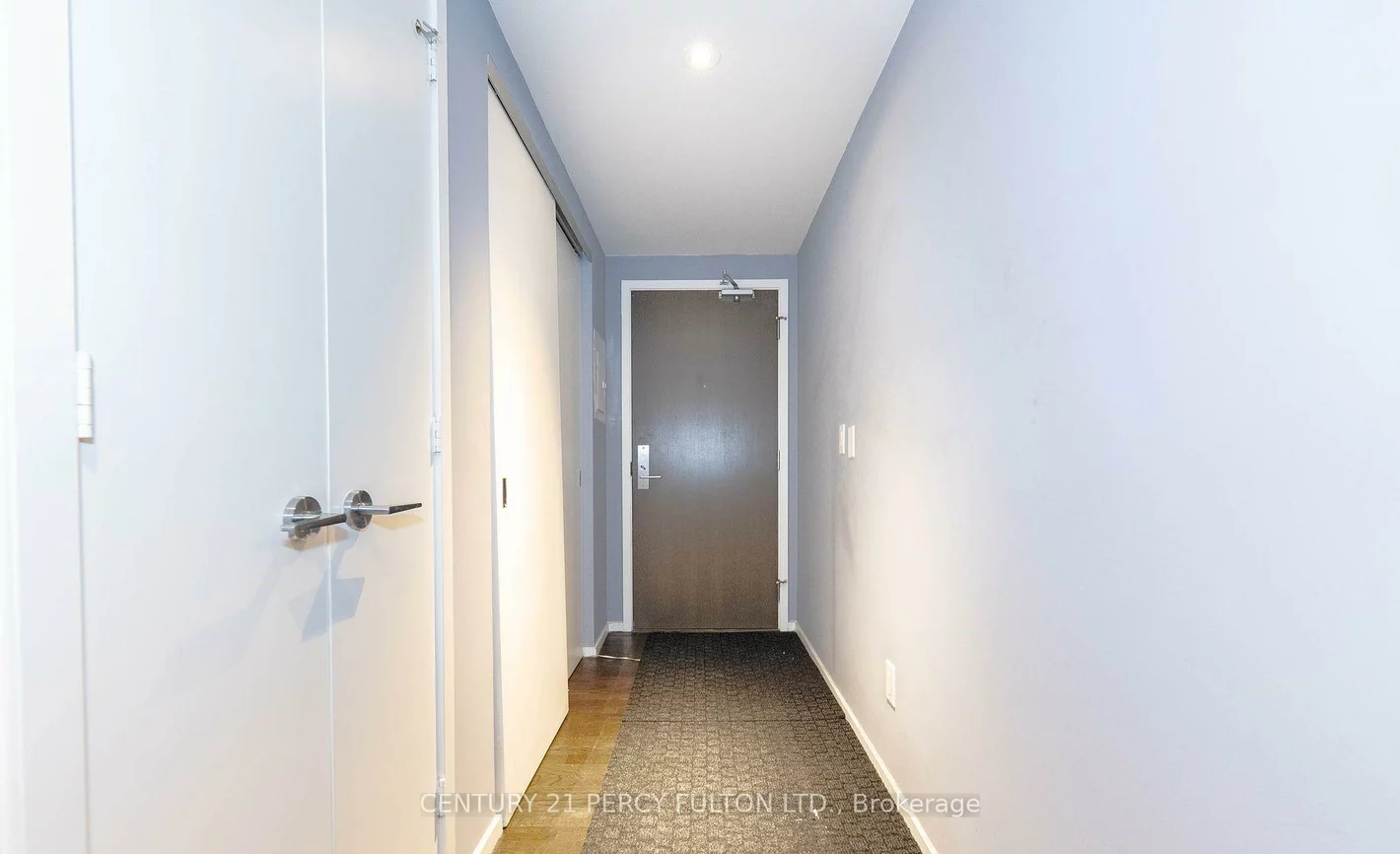 101, Charles, Church-Yonge Corridor, Toronto