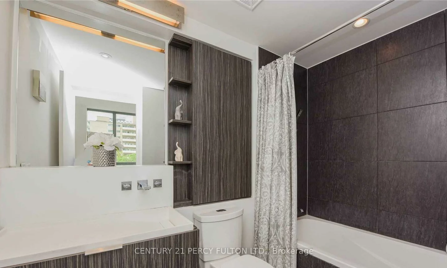 101, Charles, Church-Yonge Corridor, Toronto