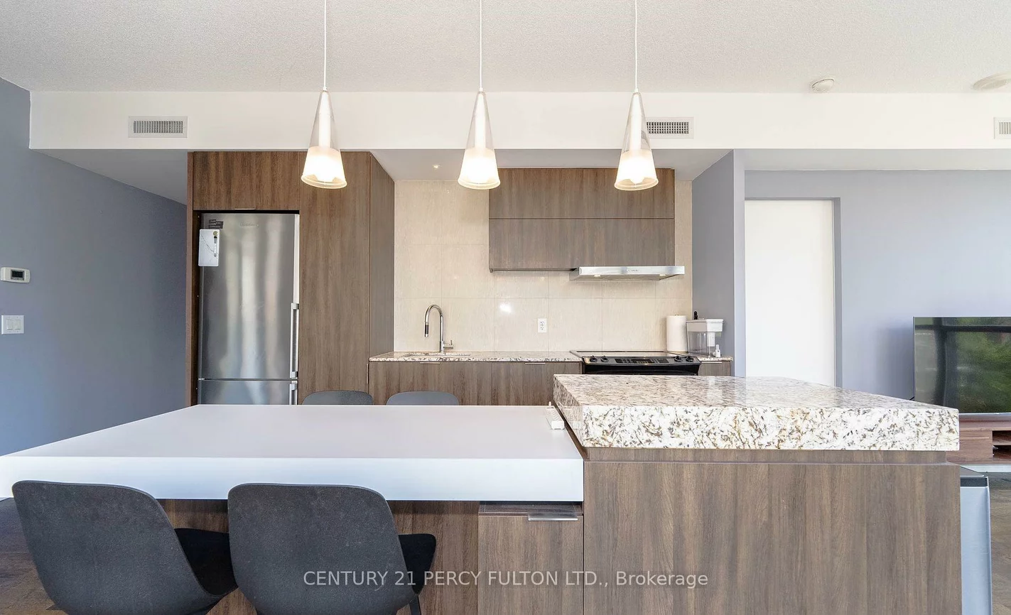 101, Charles, Church-Yonge Corridor, Toronto