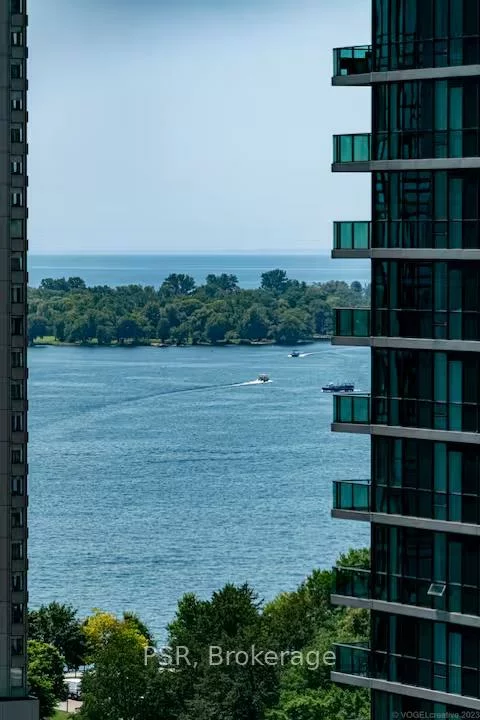 18, Yonge, Waterfront Communities C1, Toronto