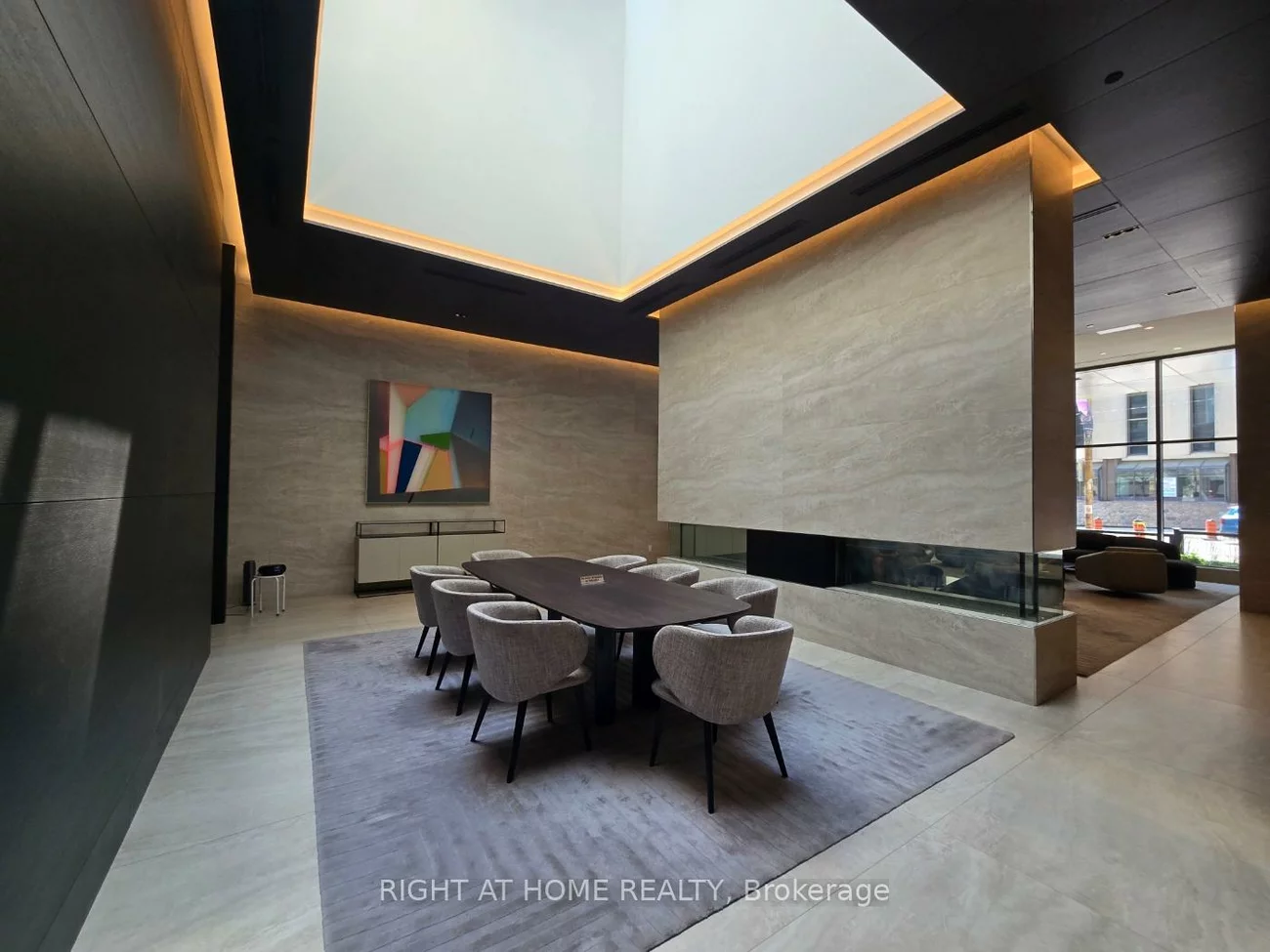 2221, Yonge, Mount Pleasant West, Toronto