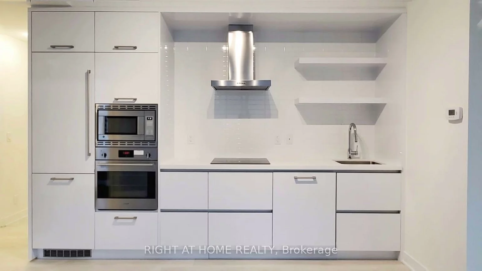 2221, Yonge, Mount Pleasant West, Toronto