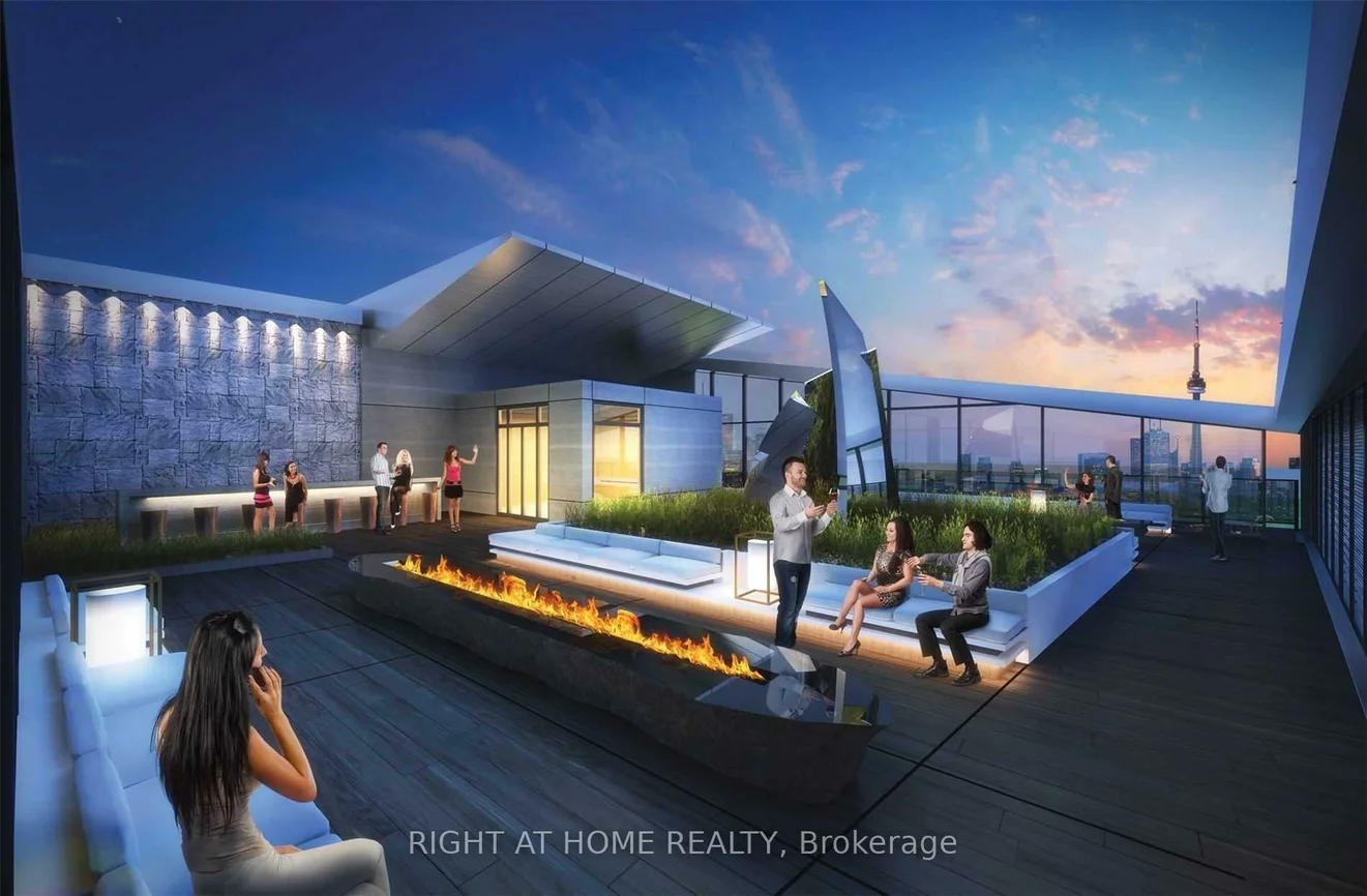 2221, Yonge, Mount Pleasant West, Toronto