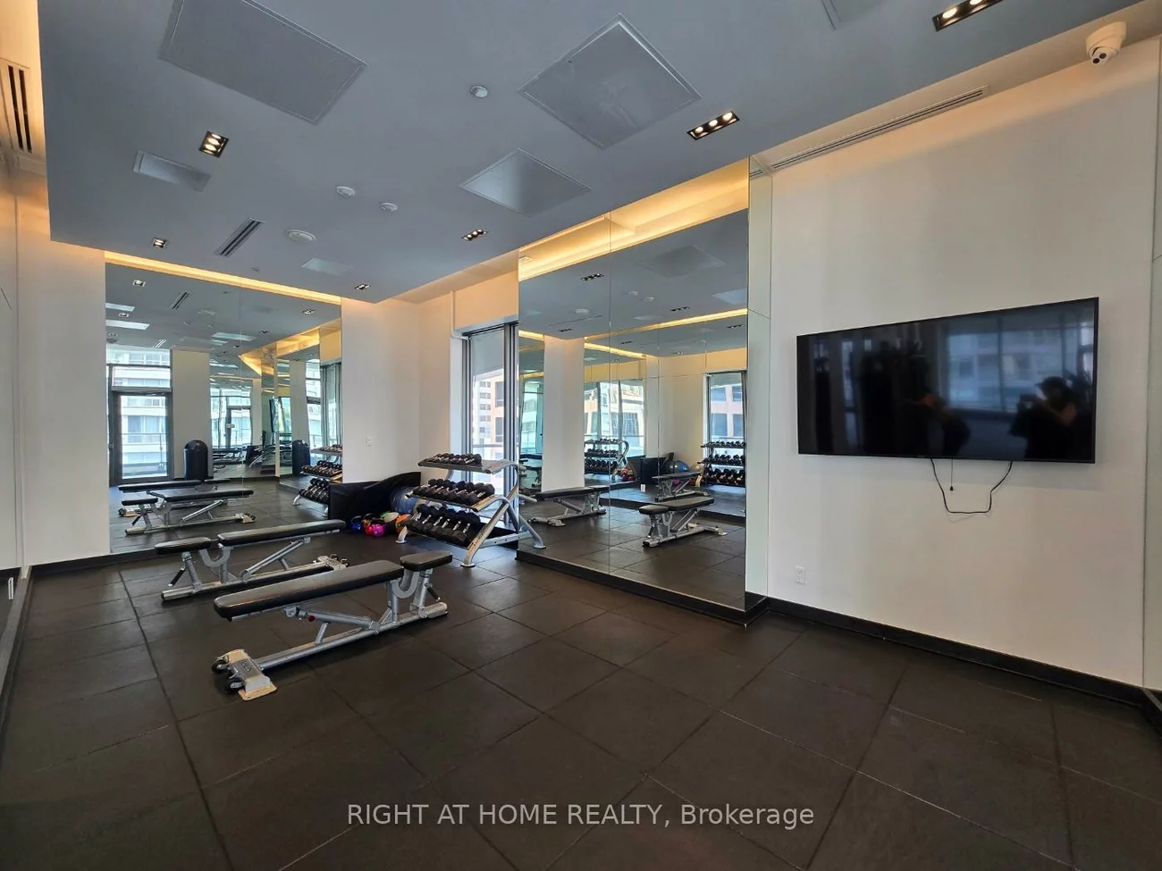 2221, Yonge, Mount Pleasant West, Toronto