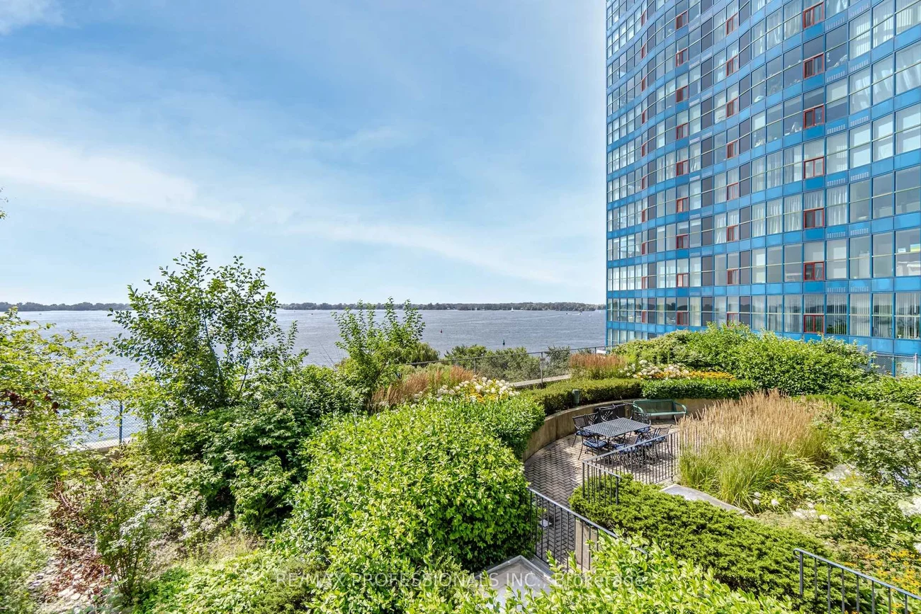 77, Harbour, Waterfront Communities C1, Toronto