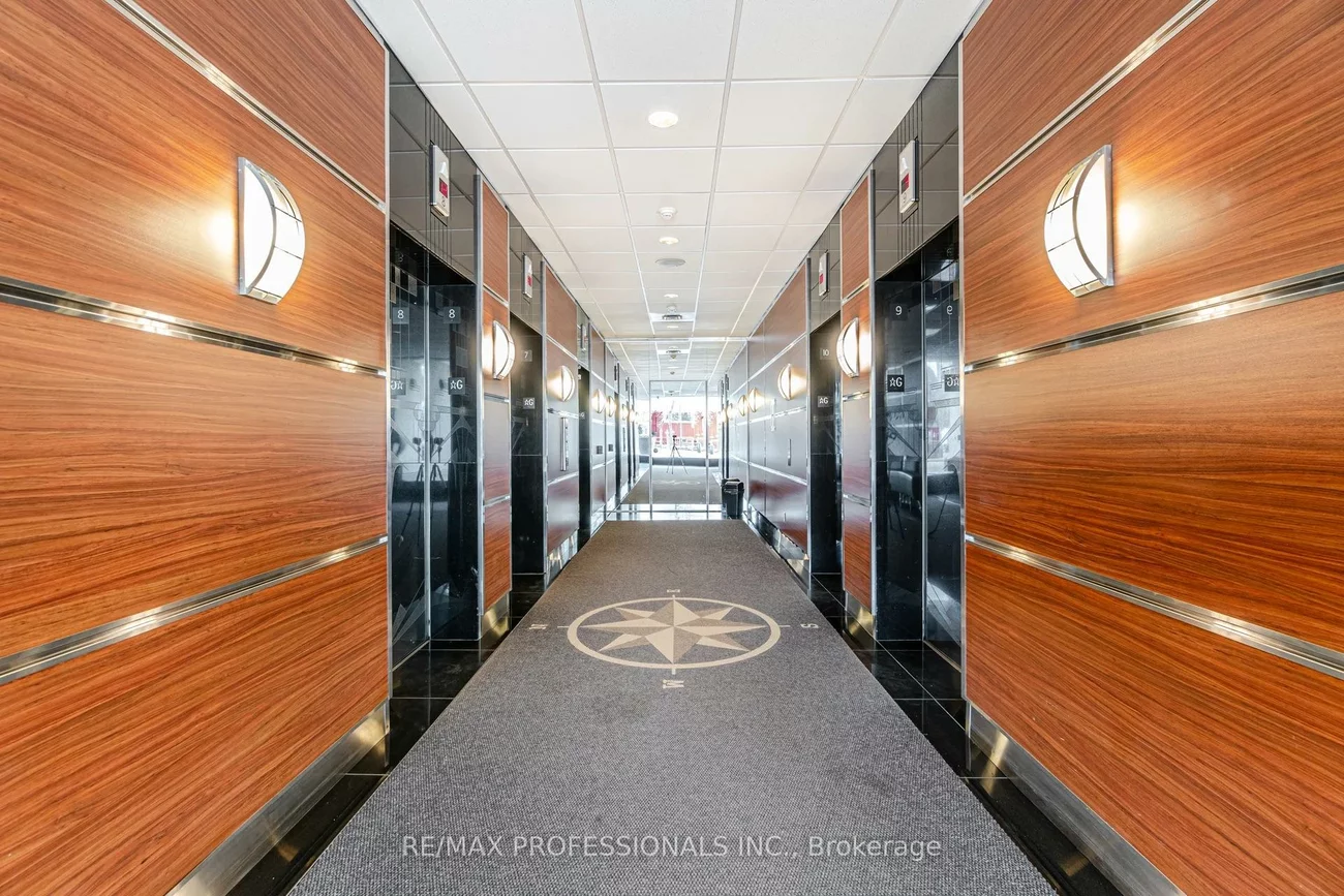 77, Harbour, Waterfront Communities C1, Toronto