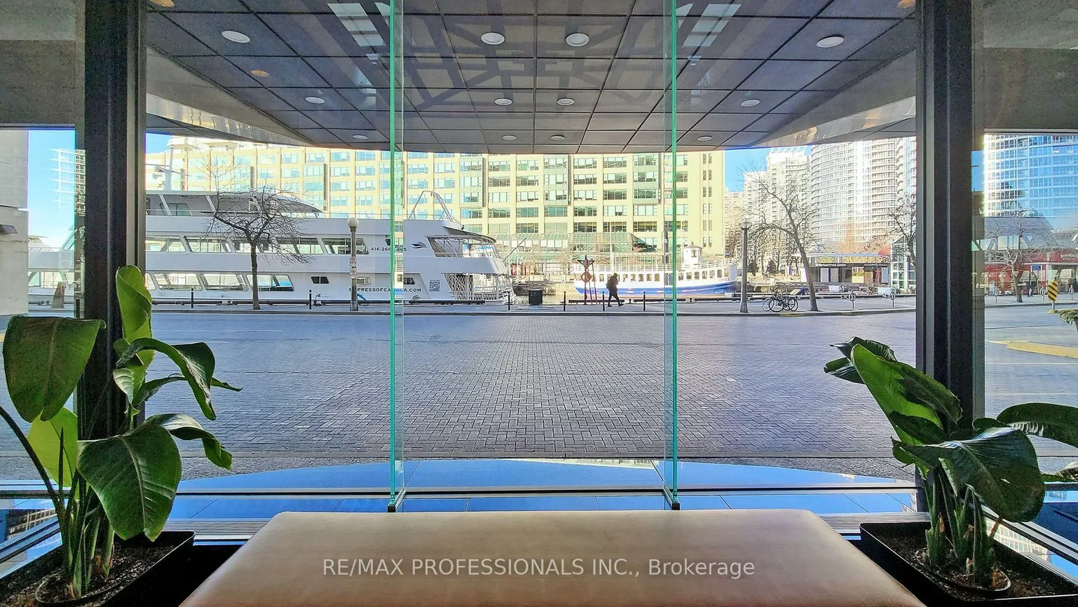 77, Harbour, Waterfront Communities C1, Toronto