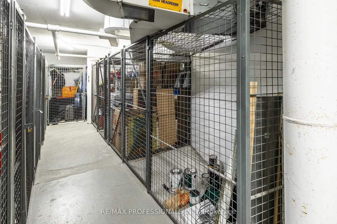 77, Harbour, Waterfront Communities C1, Toronto