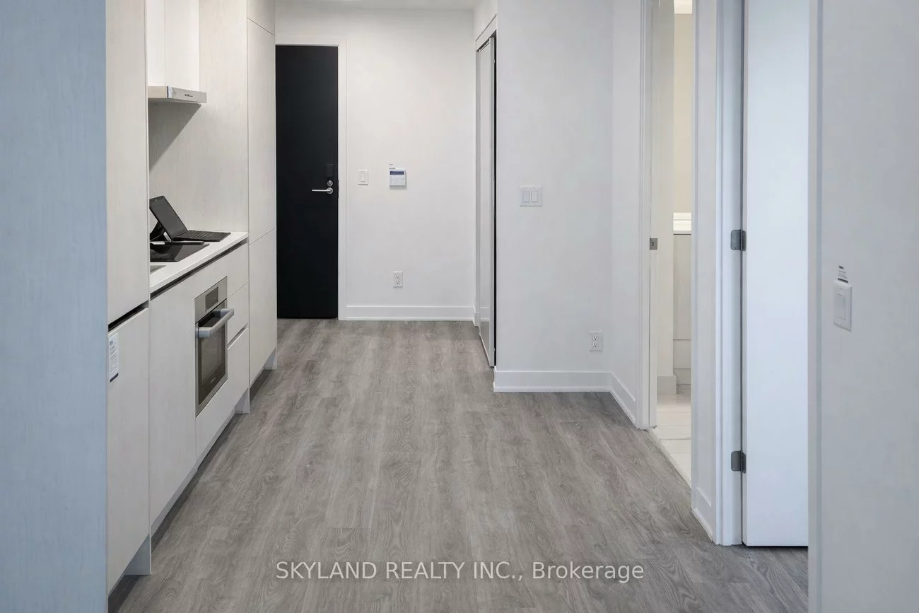 180, Front, Moss Park, Toronto