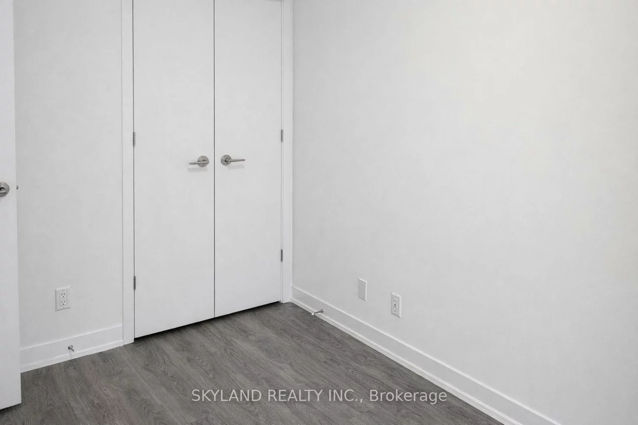 180, Front, Moss Park, Toronto