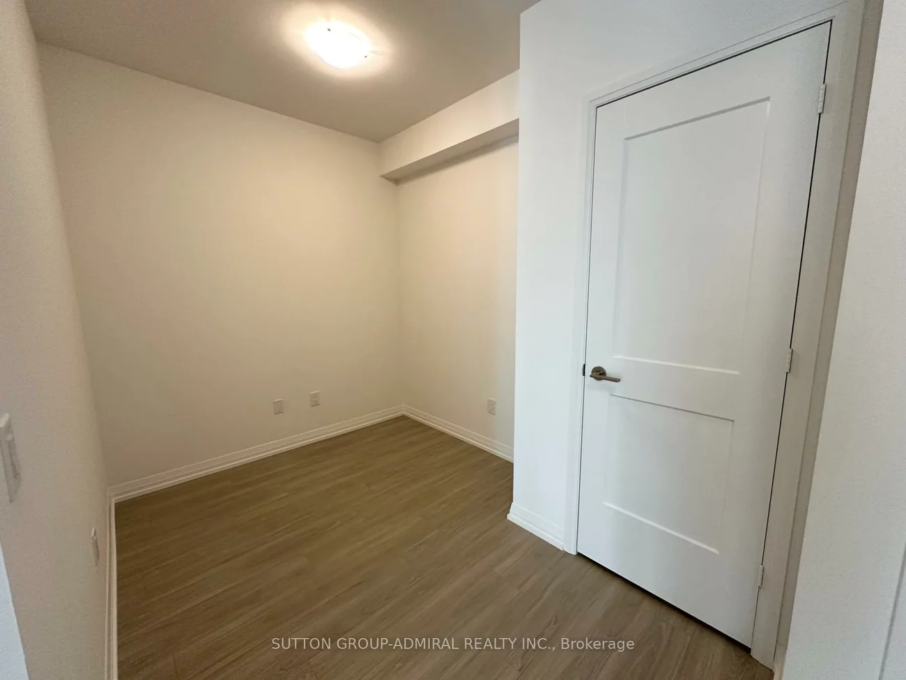 8, Widmer, Waterfront Communities C1, Toronto