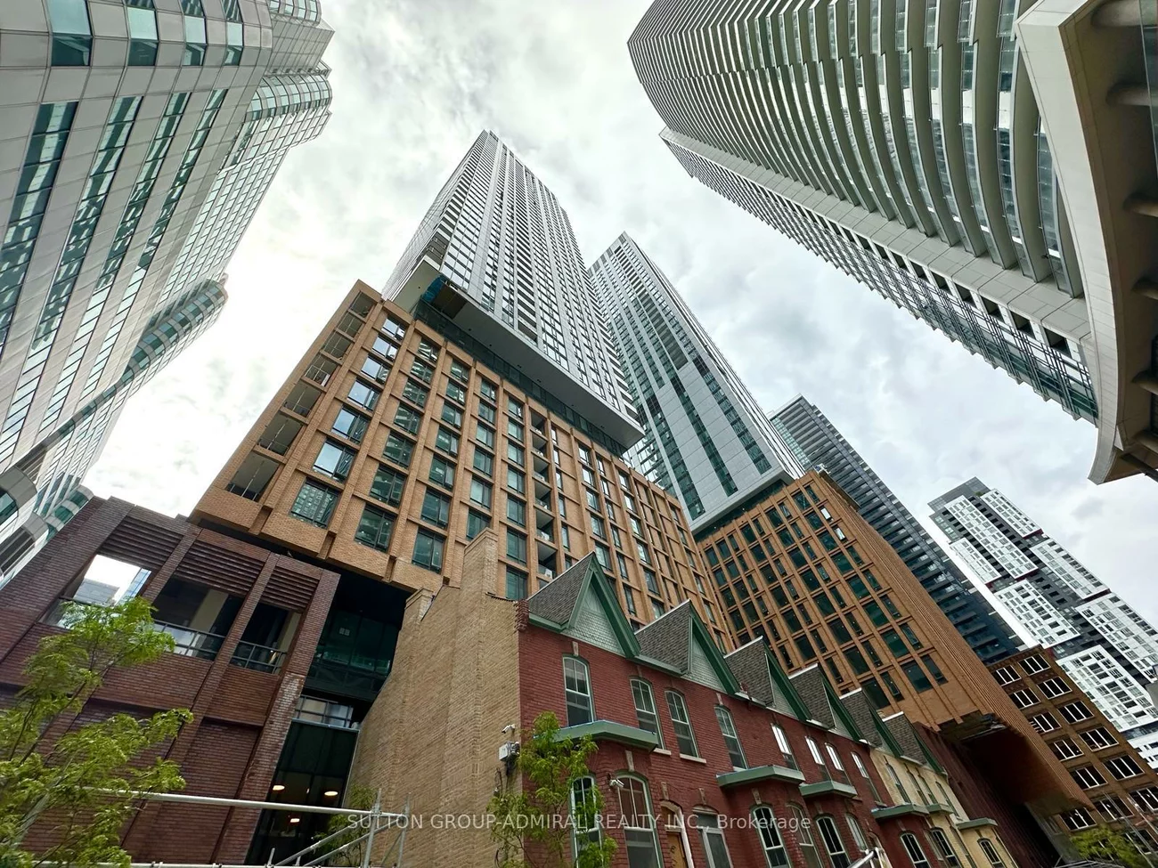 8, Widmer, Waterfront Communities C1, Toronto