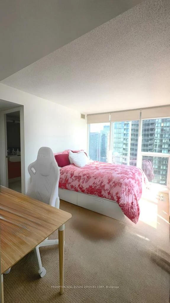 25, Capreol, Waterfront Communities C1, Toronto