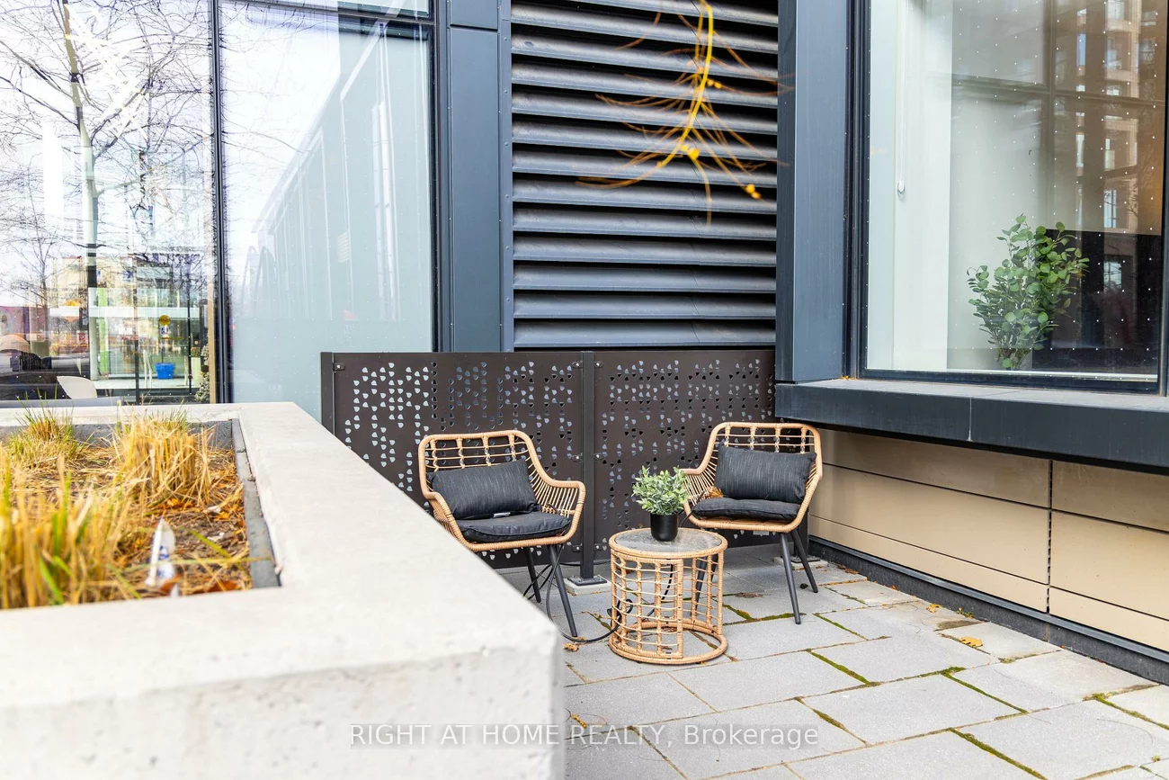 180, Mill, Waterfront Communities C8, Toronto