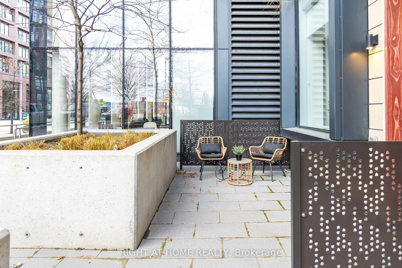 180, Mill, Waterfront Communities C8, Toronto