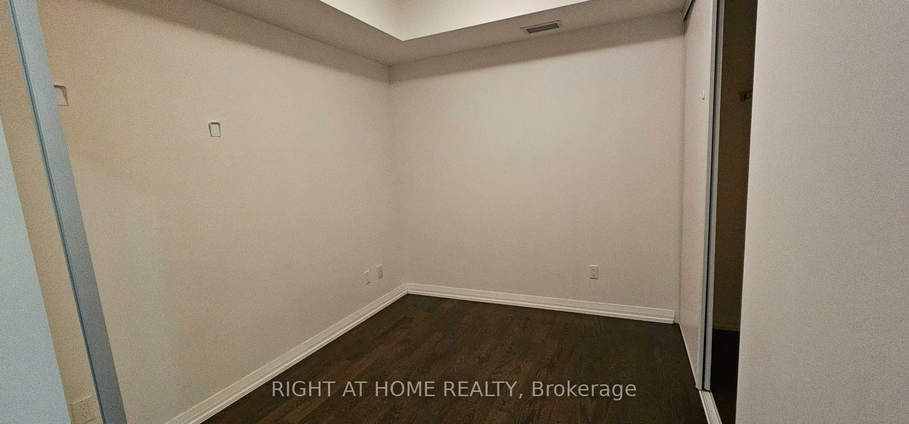 460, Adelaide, Moss Park, Toronto