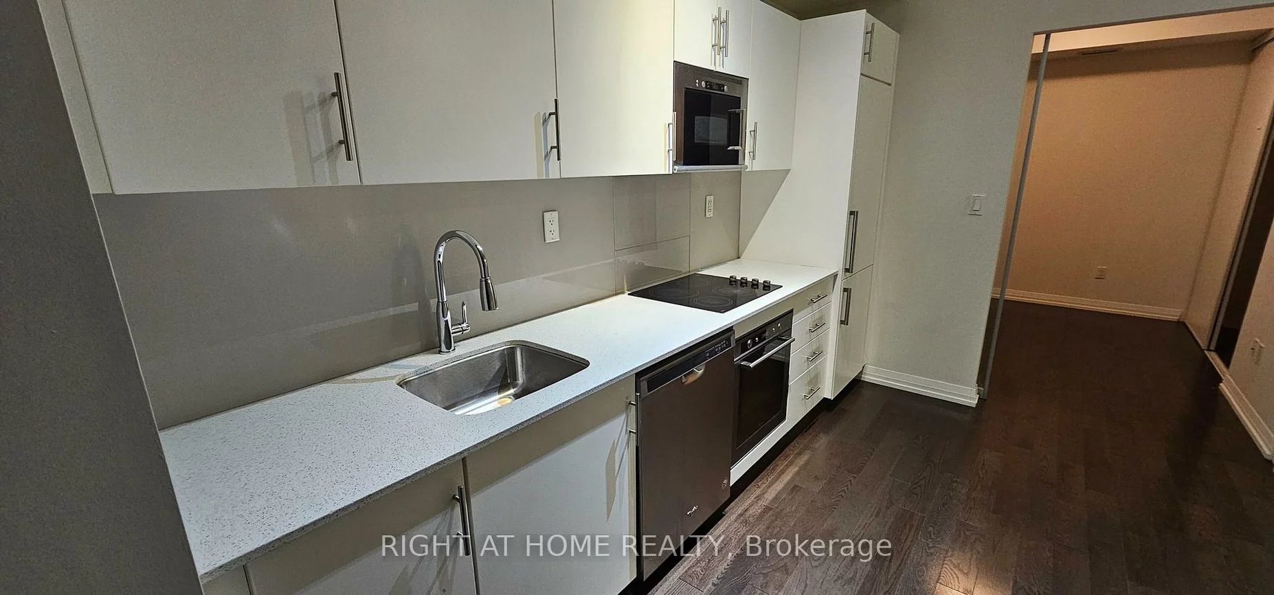 460, Adelaide, Moss Park, Toronto