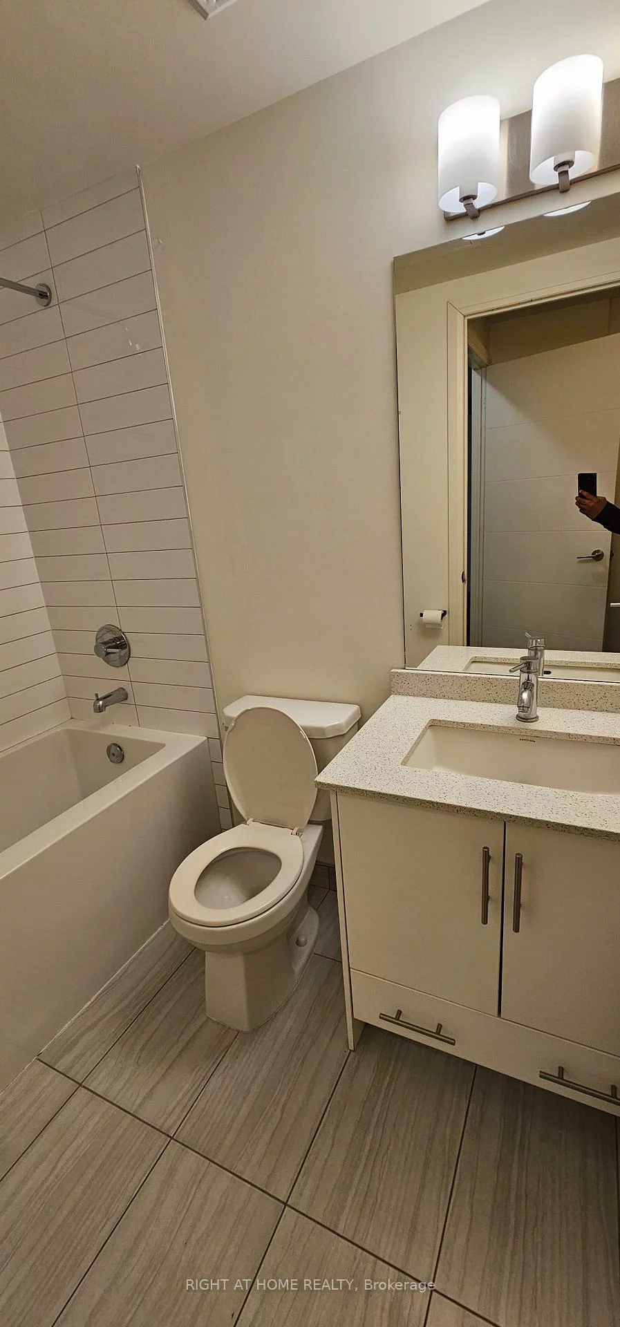 460, Adelaide, Moss Park, Toronto