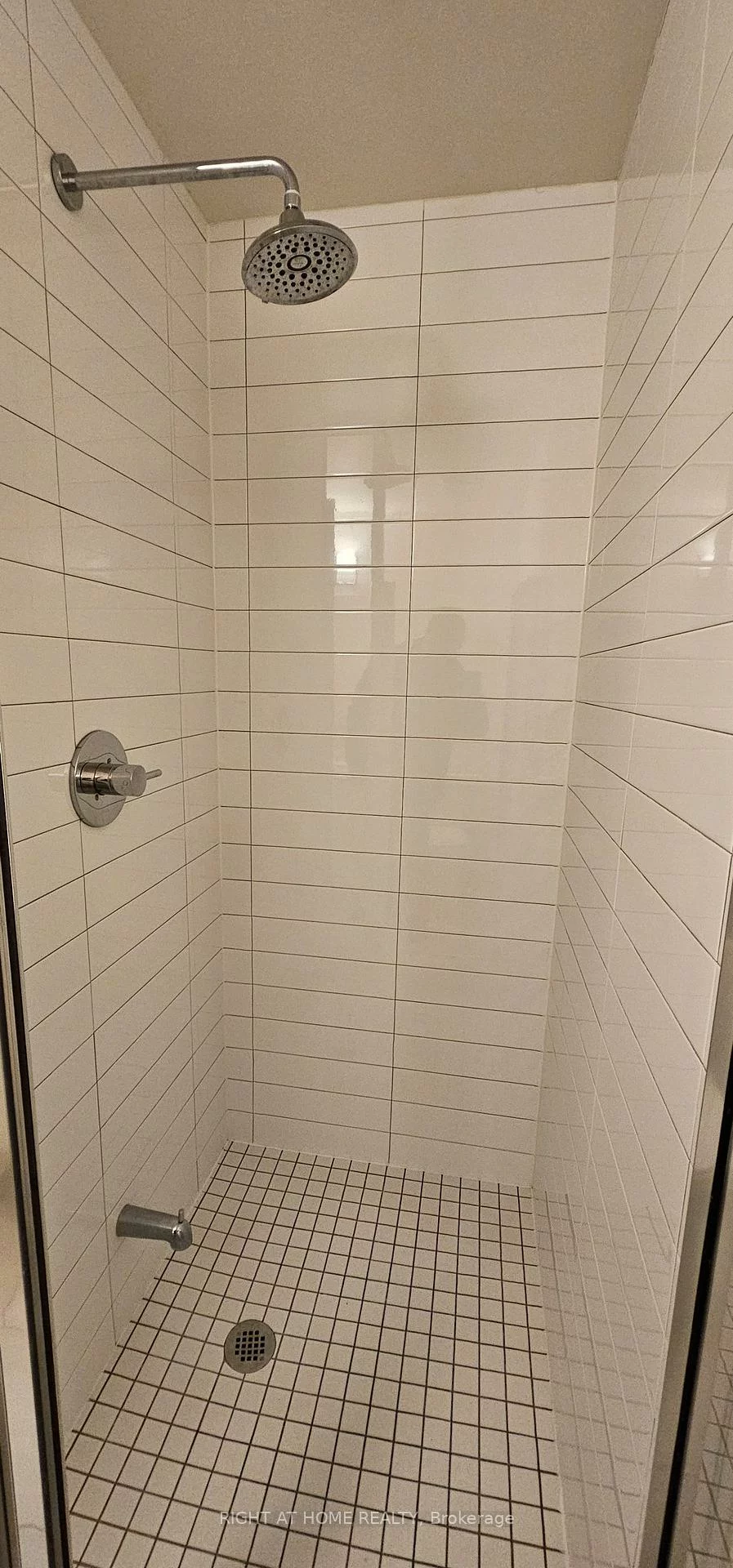 460, Adelaide, Moss Park, Toronto