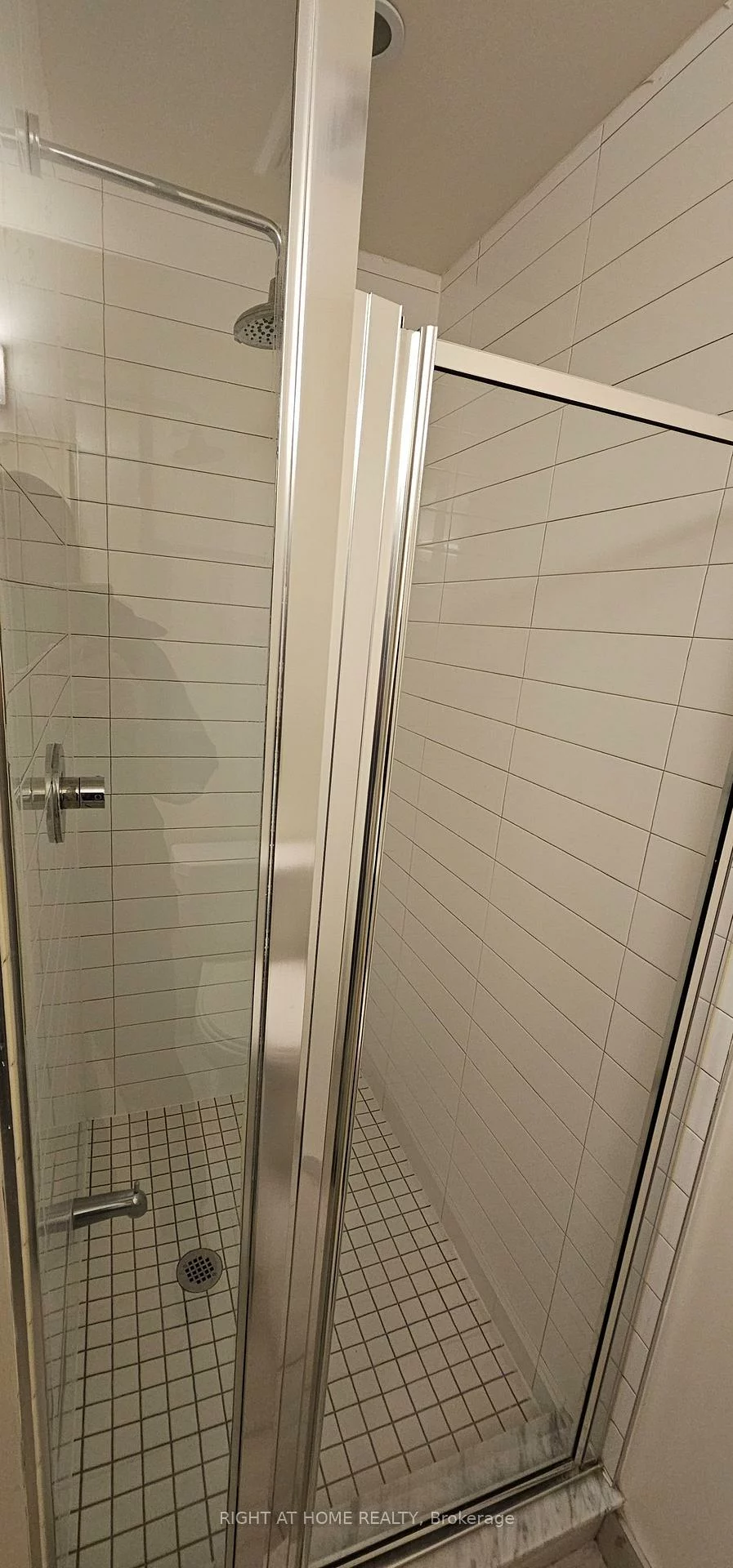 460, Adelaide, Moss Park, Toronto