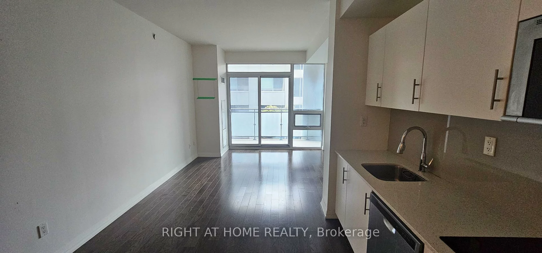 460, Adelaide, Moss Park, Toronto