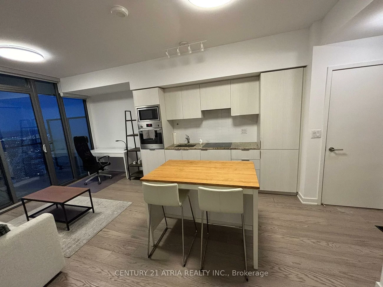 11, Wellesley, Bay Street Corridor, Toronto