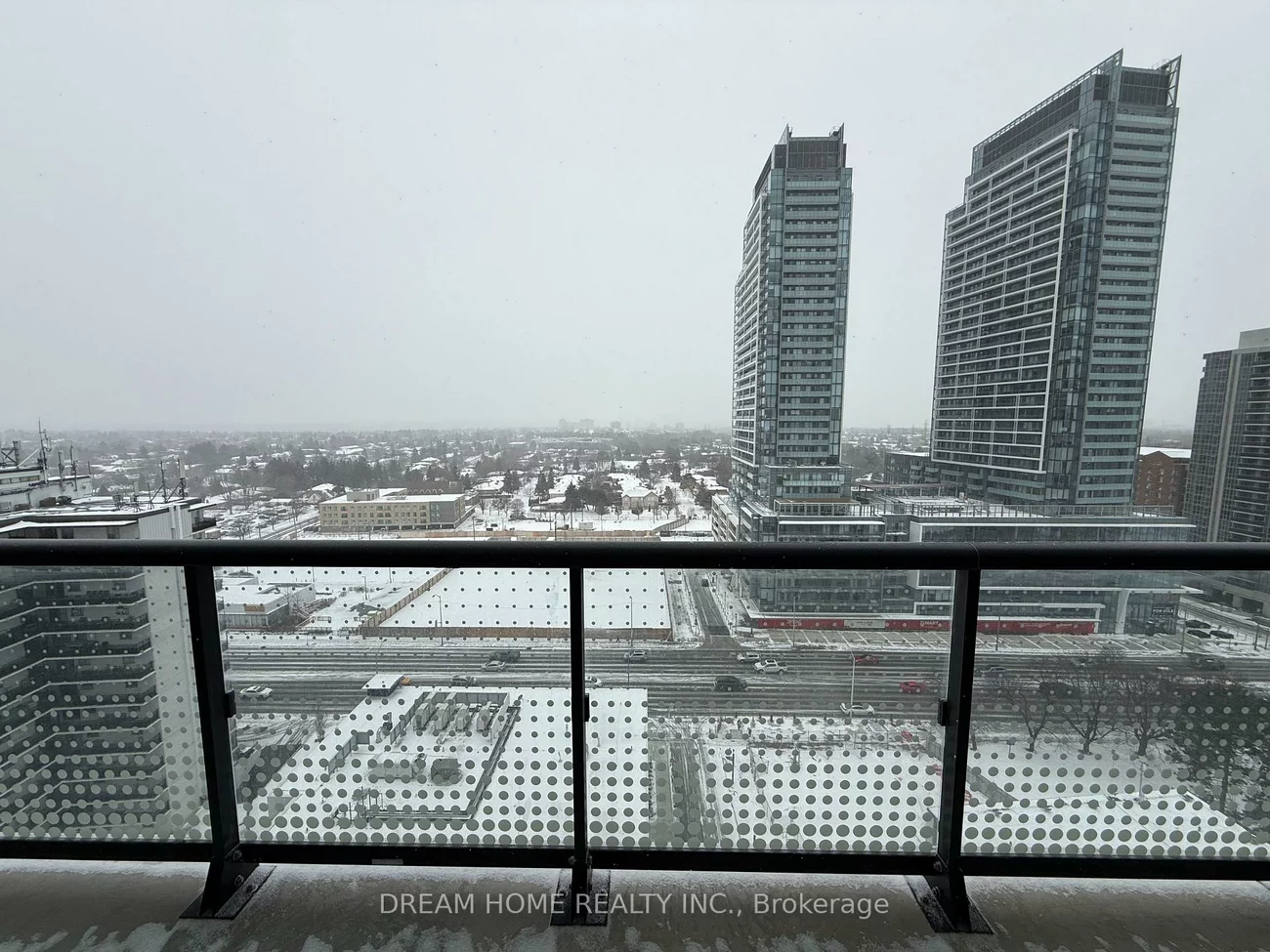 5858, Yonge, Newtonbrook West, Toronto