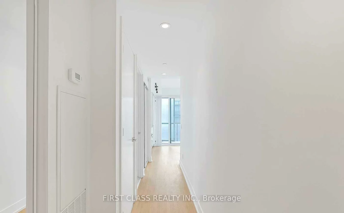 7, Grenville, Bay Street Corridor, Toronto