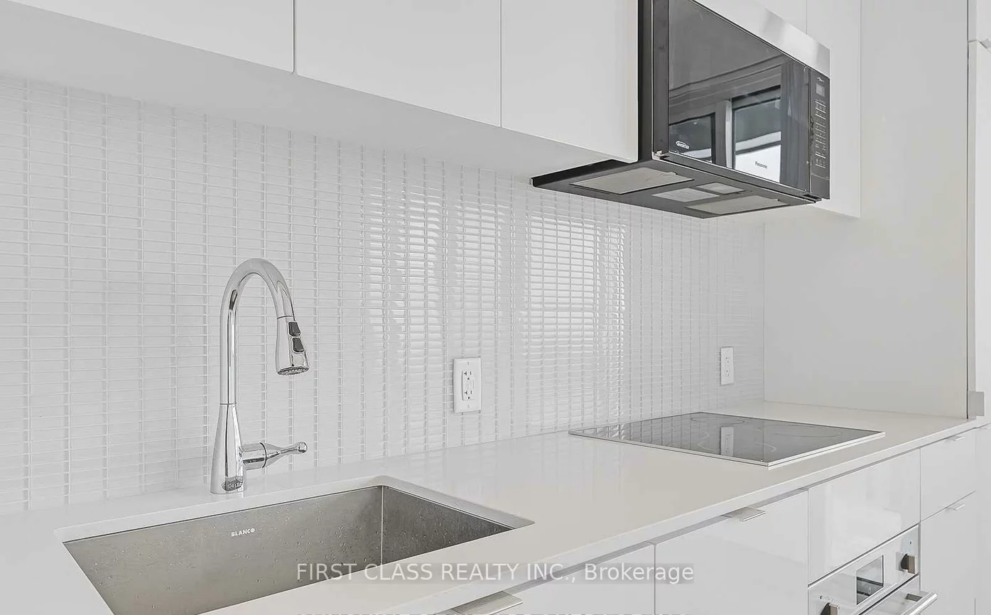 7, Grenville, Bay Street Corridor, Toronto