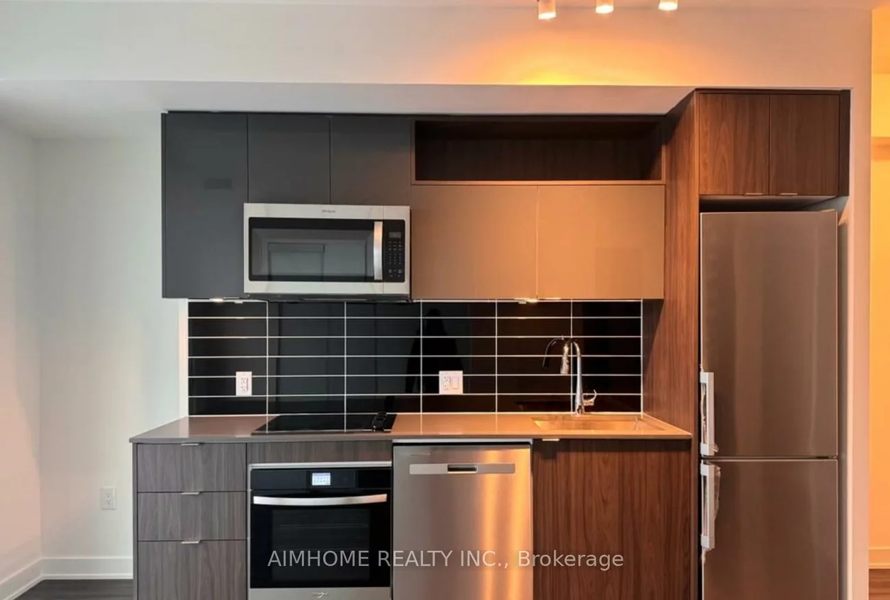 100, Dalhousie, Church-Yonge Corridor, Toronto