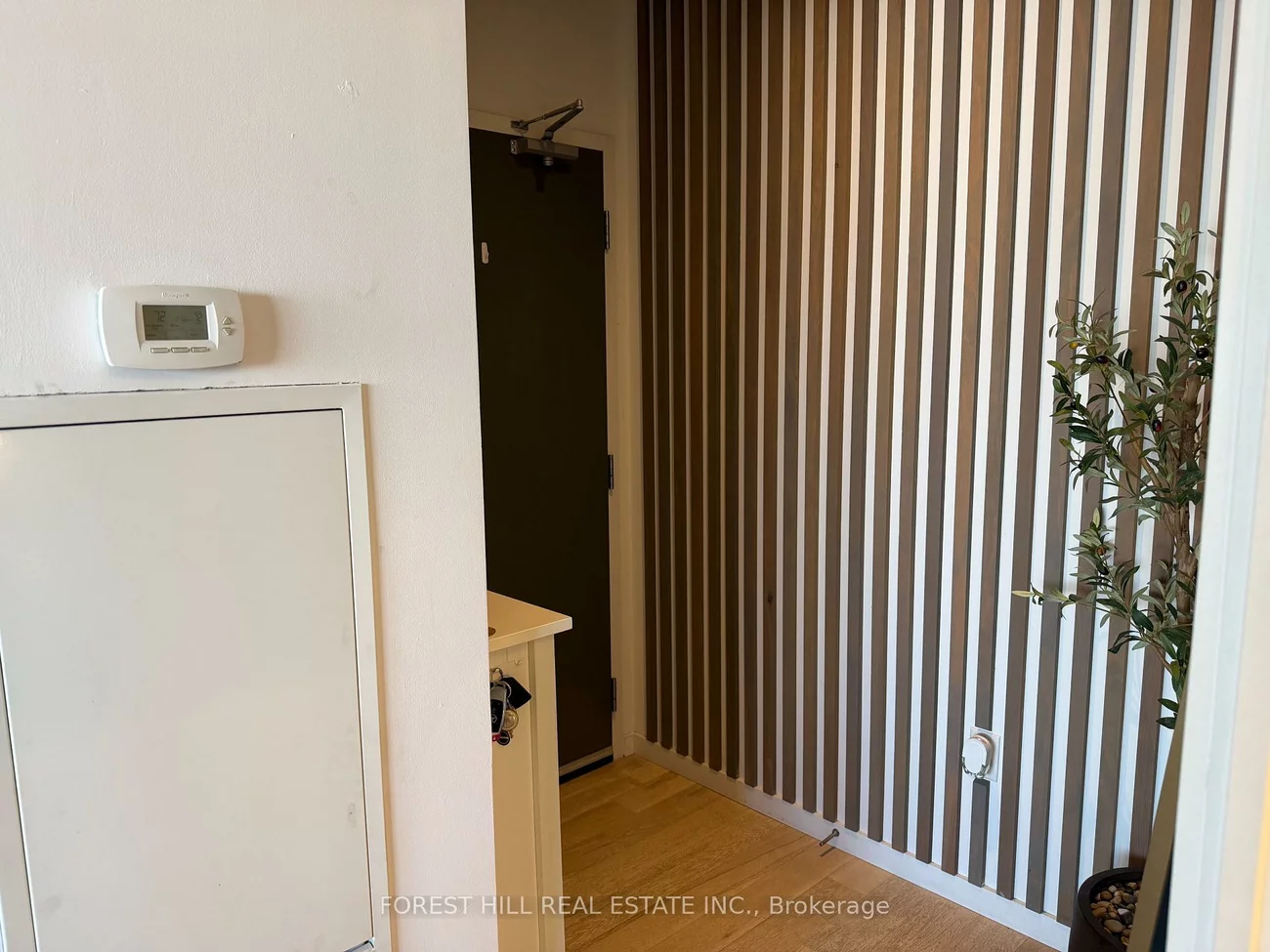 170, Bayview, Waterfront Communities C8, Toronto