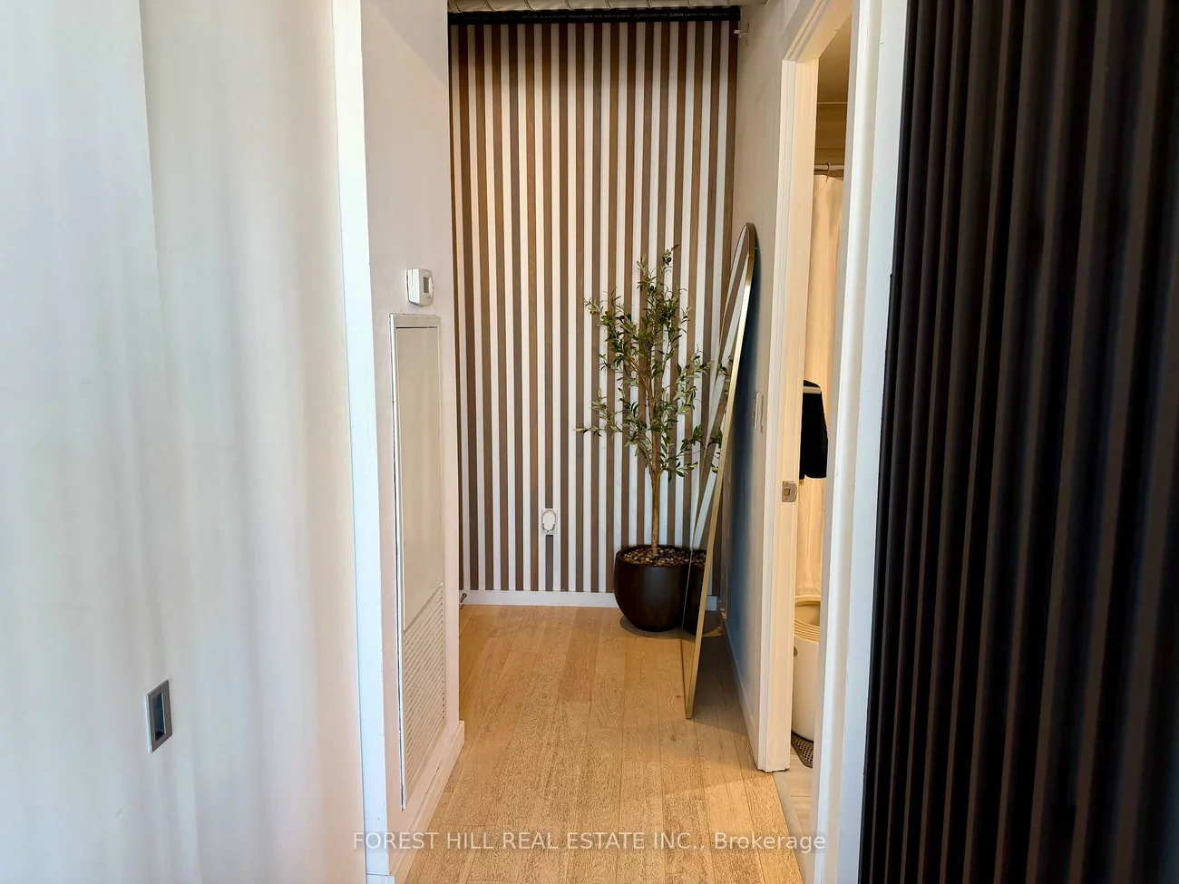 170, Bayview, Waterfront Communities C8, Toronto