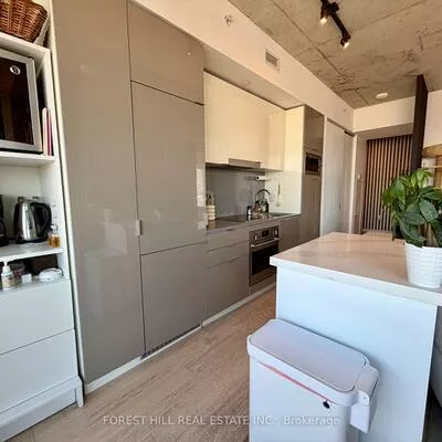 170, Bayview, Waterfront Communities C8, Toronto