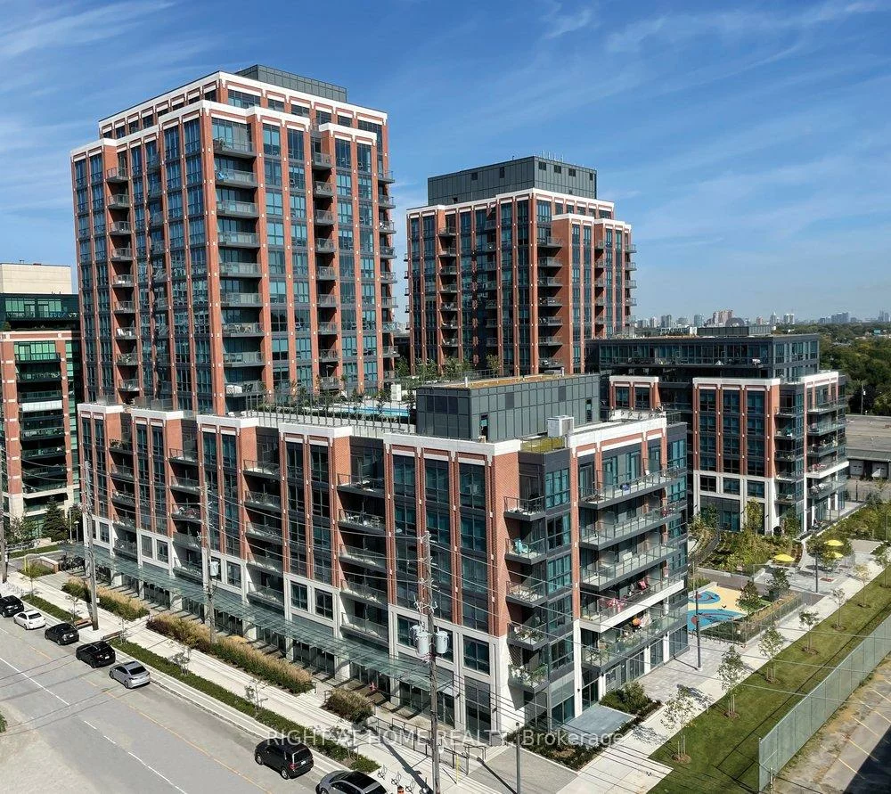 31, tippett, Clanton Park, Toronto